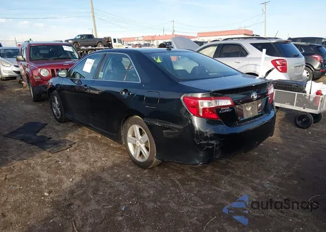 2012 Toyota Camry Se z USA, uszkodzony, nr VIN 4T1BF1FK2CU084806